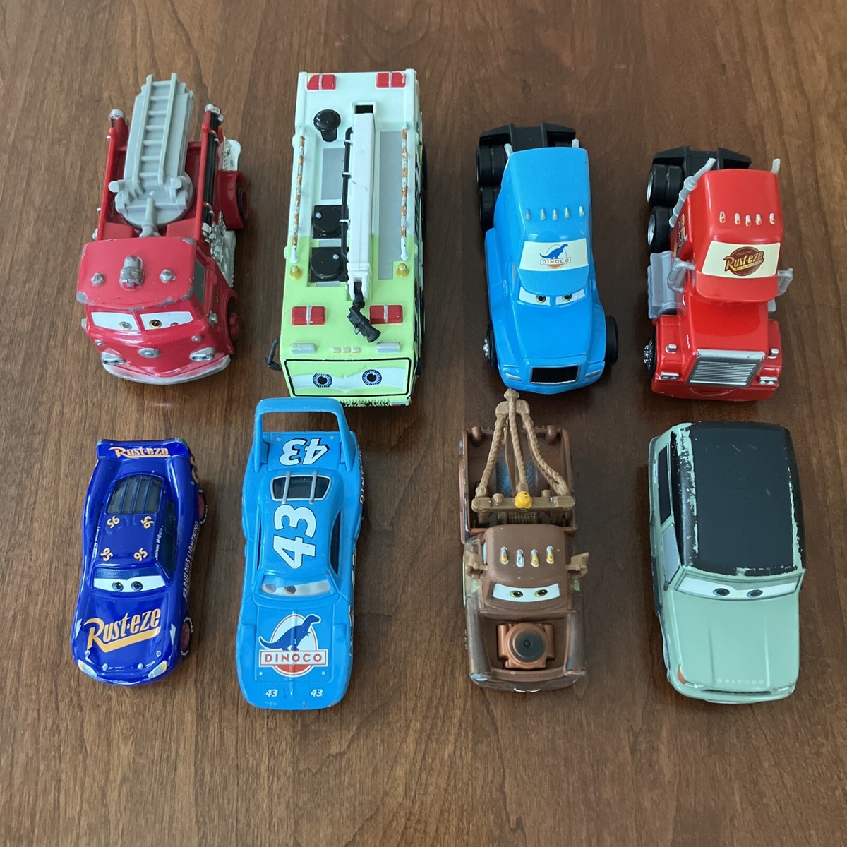 8 piece Disney Cars lot (TMST, Fabulous Lightning McQueen, Mater