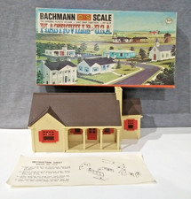 O/S Scale Plasticville 1912:200 New England Rancher