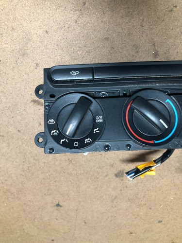2004-2008 OEM Genuine Ford F-150 AC & Heater Climate Control Unit 4L3H-19808-AF - Picture 2 of 8