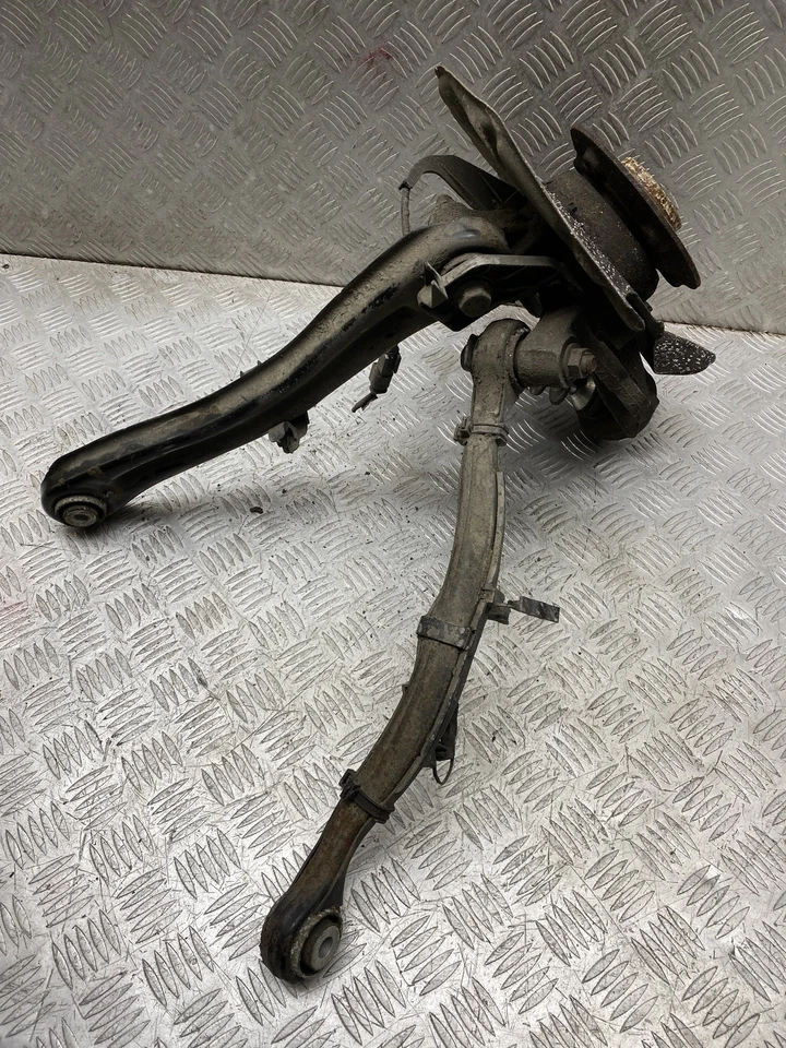 Mercedes-Benz GLE350d 2016 cupé C292 cubo rueda trasera izquierda husillo N242 Foto 3 de 4