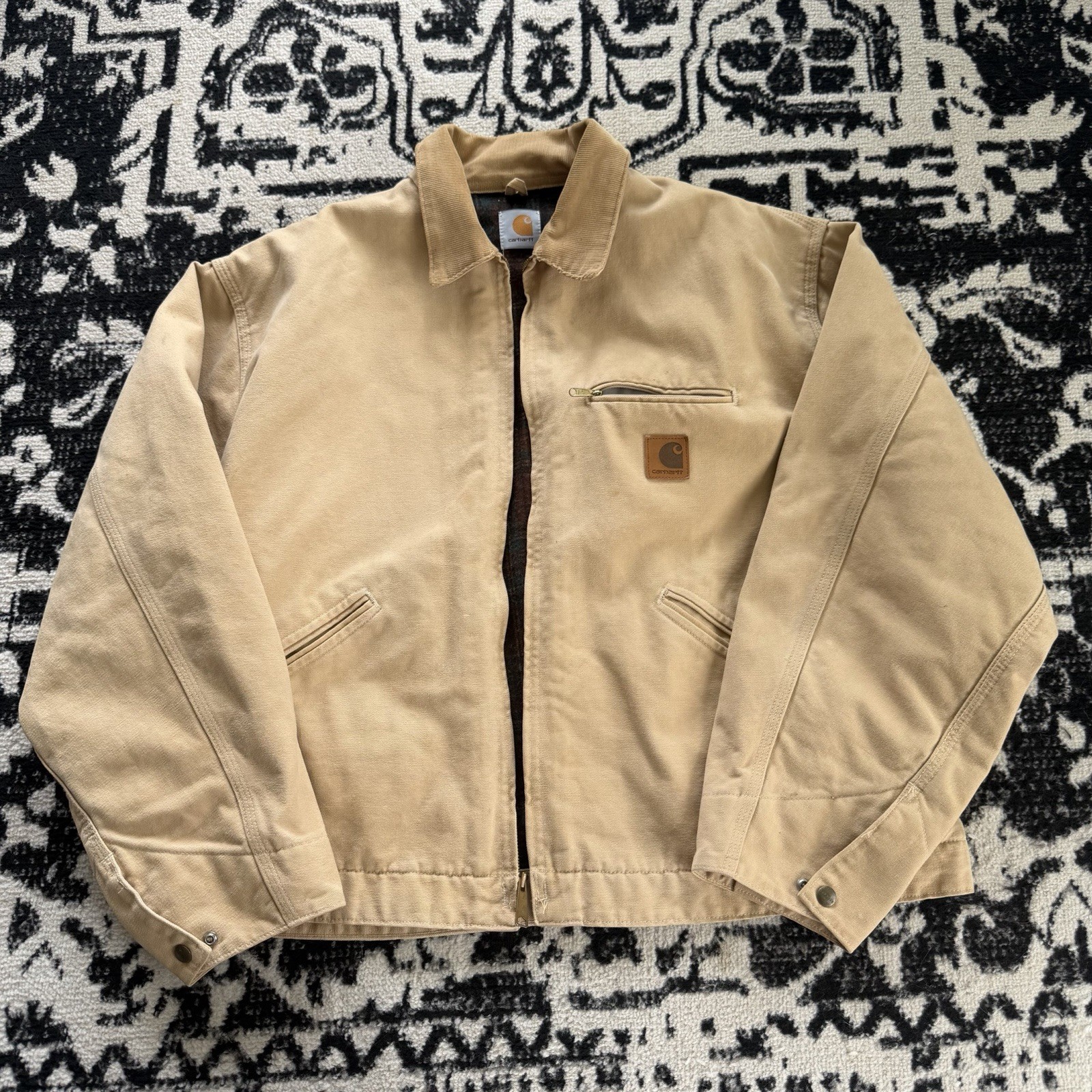 vintage 90’s carhartt j43 wet sandstone detroit jacket in wheat size X-LARGE