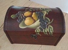 Bauletto in legno dipinto a mano