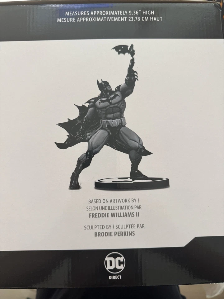 Бэтмен черно-белый Бэтмен (Фредди Э. Уильямс) 1/10 в серии/новый в коробке - Изображение 2 из 4
