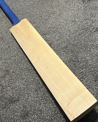 Einfacher Klasse 1 feinster Kaschmir Weide Cricketschläger - SH körniges Gesicht & ultimativer Ping