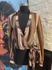 Blusa Carolina Herrera de seda a rayas recortada con corbata talla 4