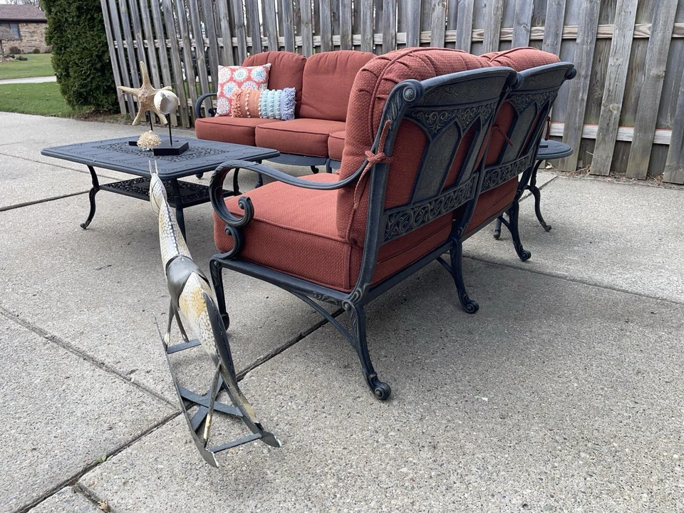 Juego de patio de metal exterior Hanamint Foto 4 de 4