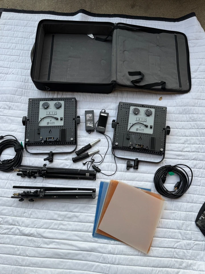  Litepanels 1x1 LS Bi-Color Daylight to Tungsten LED , 2 LIGHT COMPLETE KIT  - Image 3 of 4