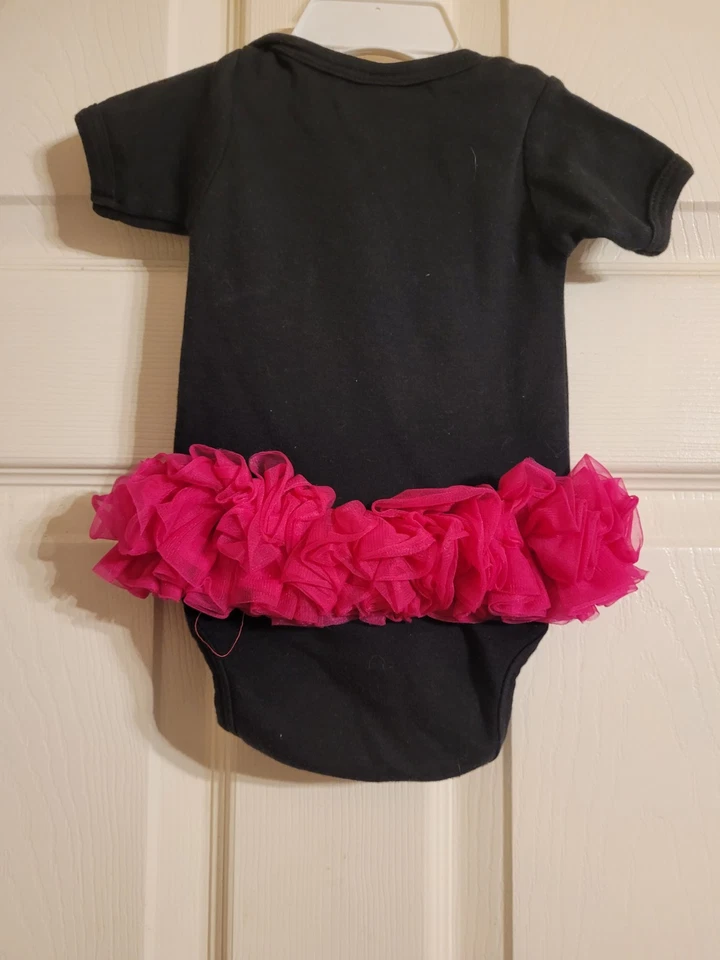 Mameluco corto adornado Little Diva de una pieza 3-6 meses usado en excelente estado Foto 3 de 4