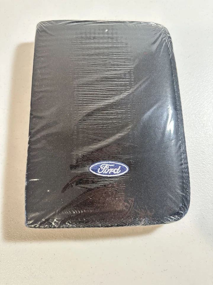 2007 Ford Mustang Owner's Manual Set - Image 3 of 3