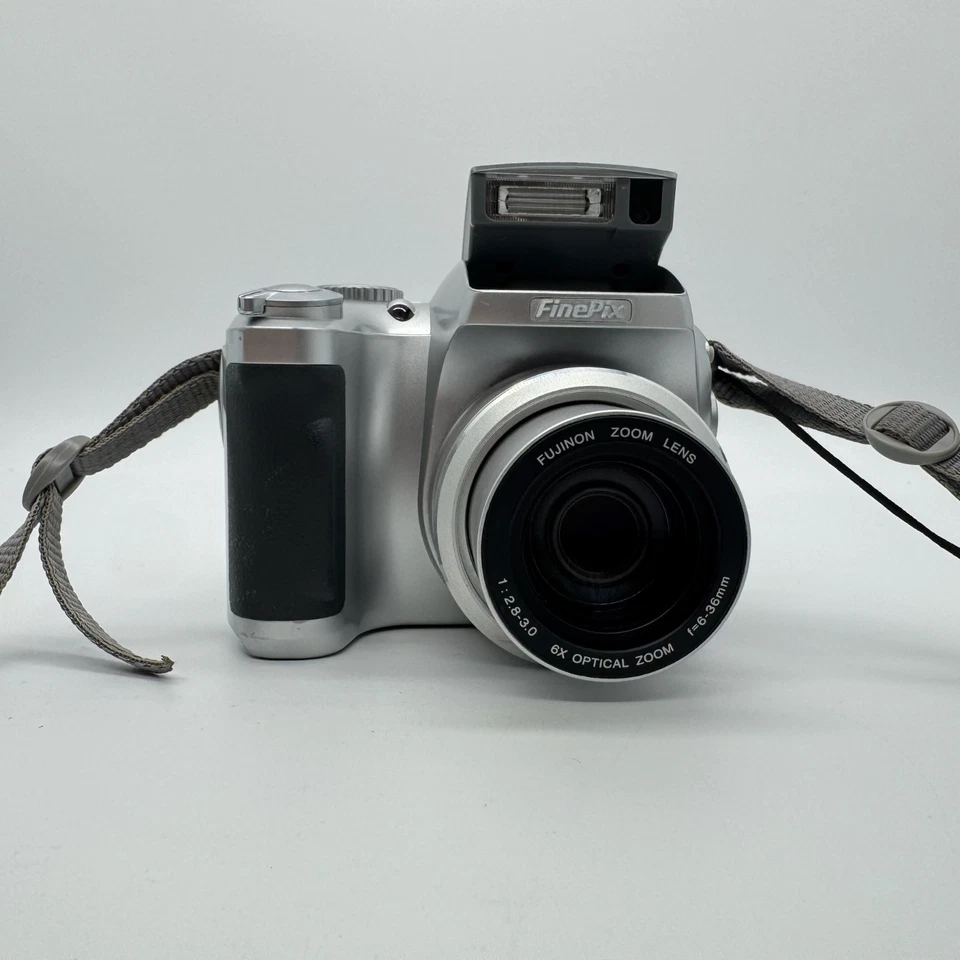 Fujifilm Finepix S3500 Digital Bridge Camera 4MP 6x Zoom Tested & Working - Image 2 of 4