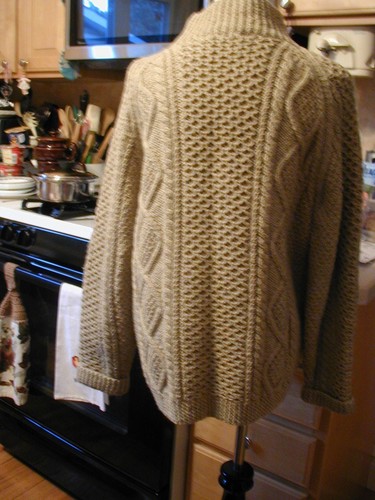 MAGLIONE VINTAGE LAVORATO A MANO MADE IN IRELAND 100% PURA LANA MARRONE CHIARO CARDIGAN - Foto 8 di 12
