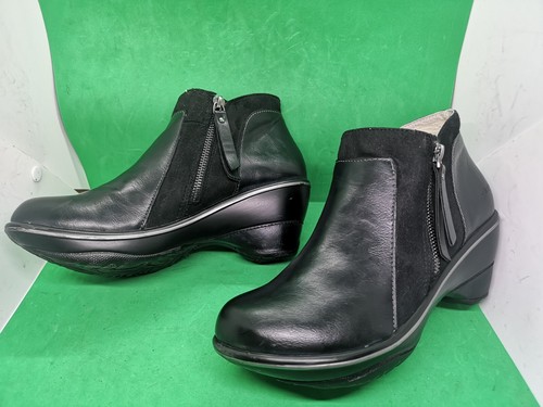 Pilot Encore Black Vegan Booties Size 