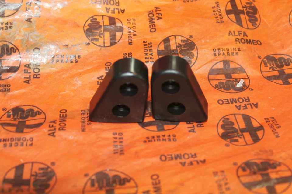 Juego de bloques guía de puerta Alfa Romeo Spider - 72-94 NUEVO Foto 4 de 4