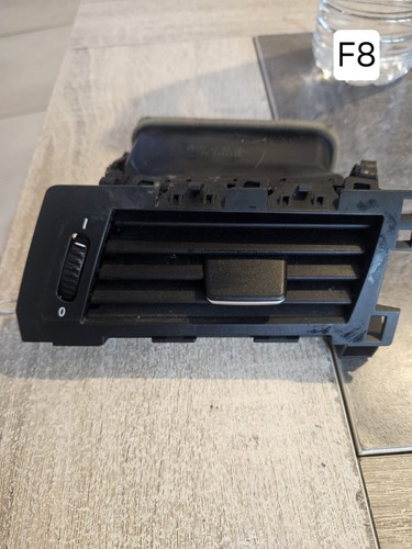 Grille De Ventilation Pour BMW 5 E60 - Réf. 6910722 - Pour Moteur 3.00 Diesel - Occasion