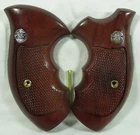 New, Wood checkered grips for S&W Revolvers, K, L Frame, Round butt, 686-64-65-6