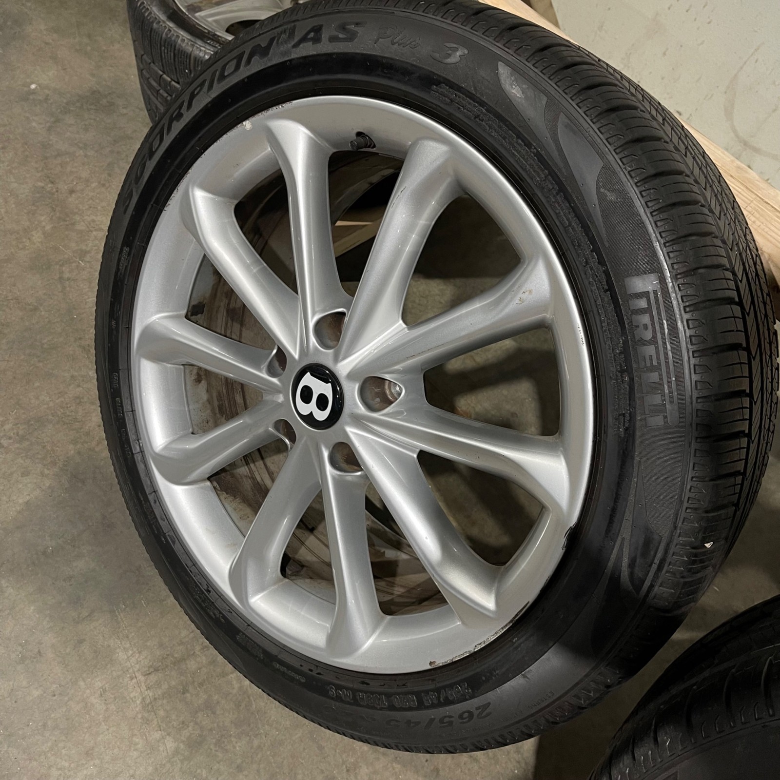 Bentley Flying Spur 2014 Wheels Set of 4 Silver P/N 4W0601025B
