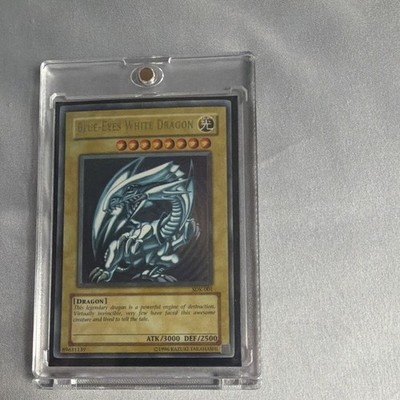 CLEAN ! Blue-Eyes White Dragon Ultra Rare SDK-001 Unlimited. With case