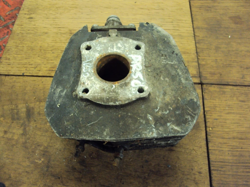 KAWASAKI AR50 AR 50 CILINDRO MOTOR BARRIL JARRA BUENO Foto 2 de 4