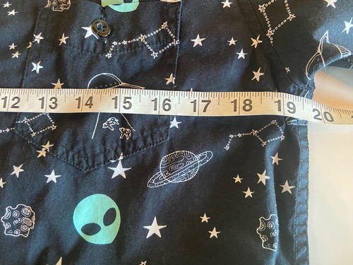 Hot Topic Collared Alien Button Up Shirt Men's Size Small Short Sleeve Cotton - Picture 7 of 8