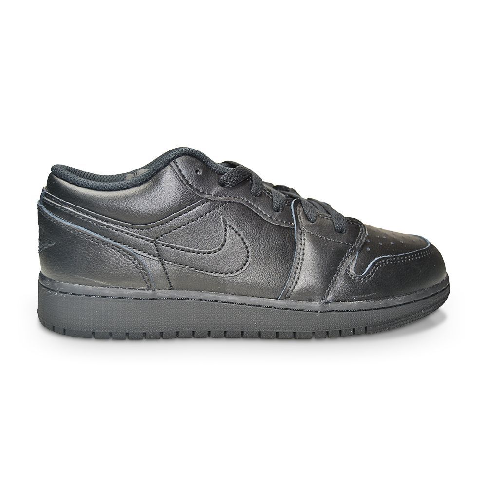 Тройка Nike Air Jordan 1 Low (GS) Big Kids 553560 093 черная
