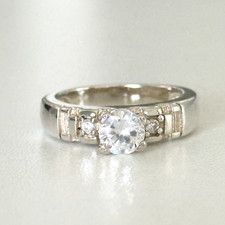 Vintage 925 Sterling Silver Clear CZ Engagement Statement Band Ring Size 7