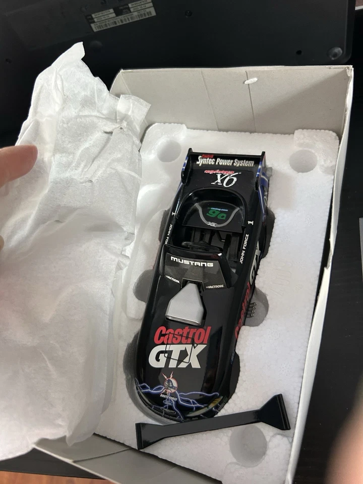 John Force Castrol GTX 9X Champion 2000 PEDAL Funny Car NHRA DieCast Action  NIB - Image 4 of 4