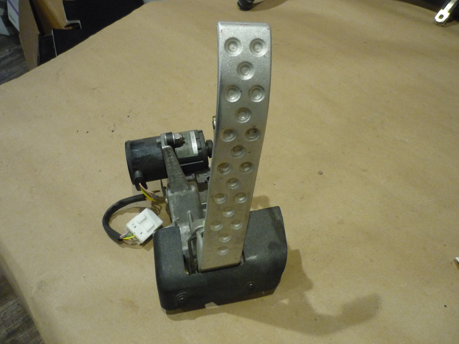 Ferrari 360,430 -Accelerator Pedal Assy w/ Potentiometer- P/N 196180-170038