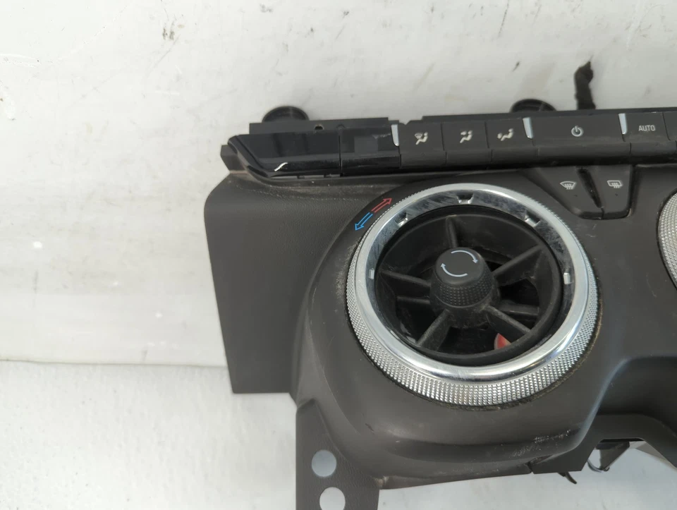 Chevrolet Camaro 2016-2017 aire acondicionado calefacción climatización 84078979 T358R Foto 3 de 4