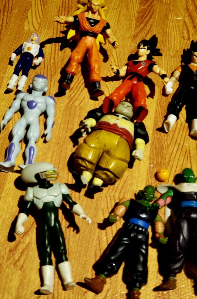 Juego de 18 figuras de acción clásicas originales de Dragon Ball Z Foto 3 de 4