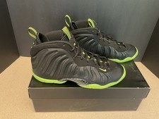 New Youth s Nike Foamposite Little Posite One Black Volt GS Shoes. Size 6.5Y.