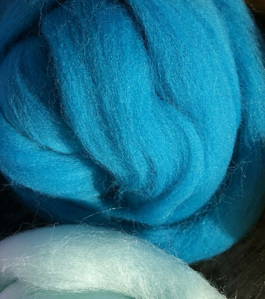 Blue MIX  Spinning Felting Wool Roving Fiber -Mixed Top Roving Bag 8 oz  Spin  - Image 3 of 4
