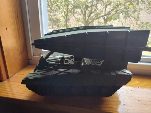 1984 Hasbro Gi Joe TOSS N CROSS Bridge Layer Army Tank Vehicle