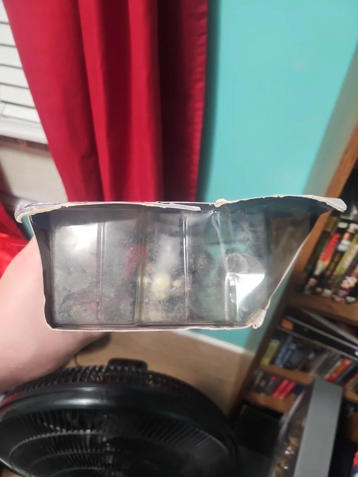 DC Comics - Figura Harley Quinn Batman Arkham City Legacy Edition con póster Foto 4 de 4