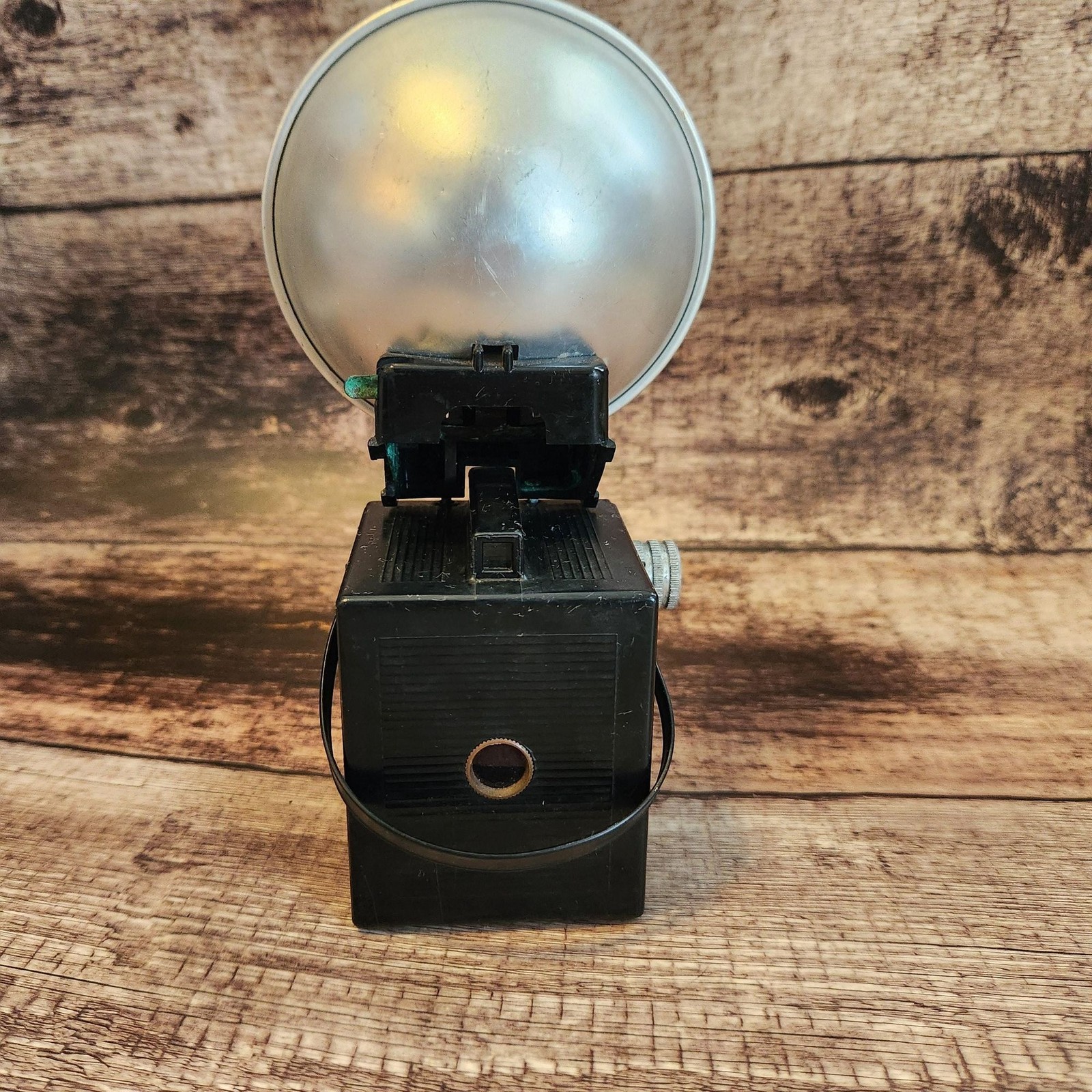 Herco HTF Imperial 620 Snap Shot Camera w Flash Reflector Untested Shelf Decor 