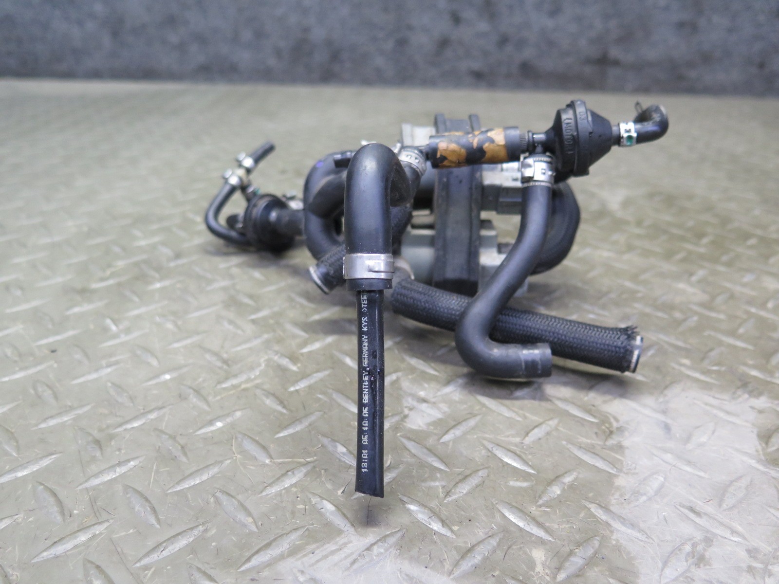 2006-2012 BENTLEY FLYING SPUR 6.0L ENGINE TURBO BOOST SOLENOID VACUUM VALVE