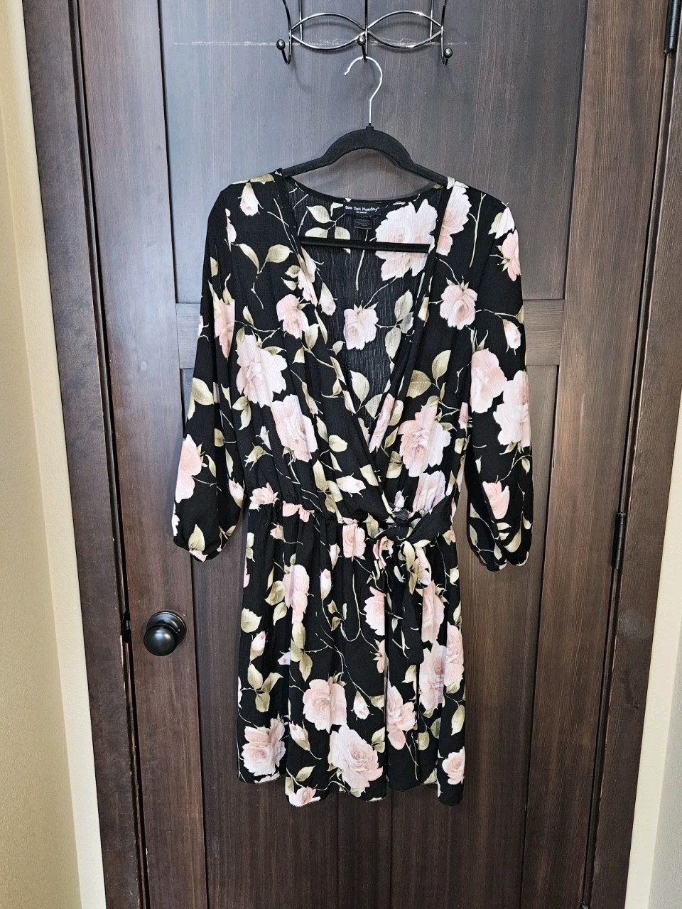 EUC Women's Plus Black Floral Faux Wrap Dress Size 2X
