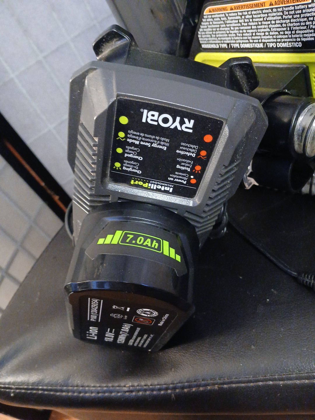 RYOBI ONE+ HP PBLHV704K 18V Brushless Mid-Size Spot Cleaner Kit