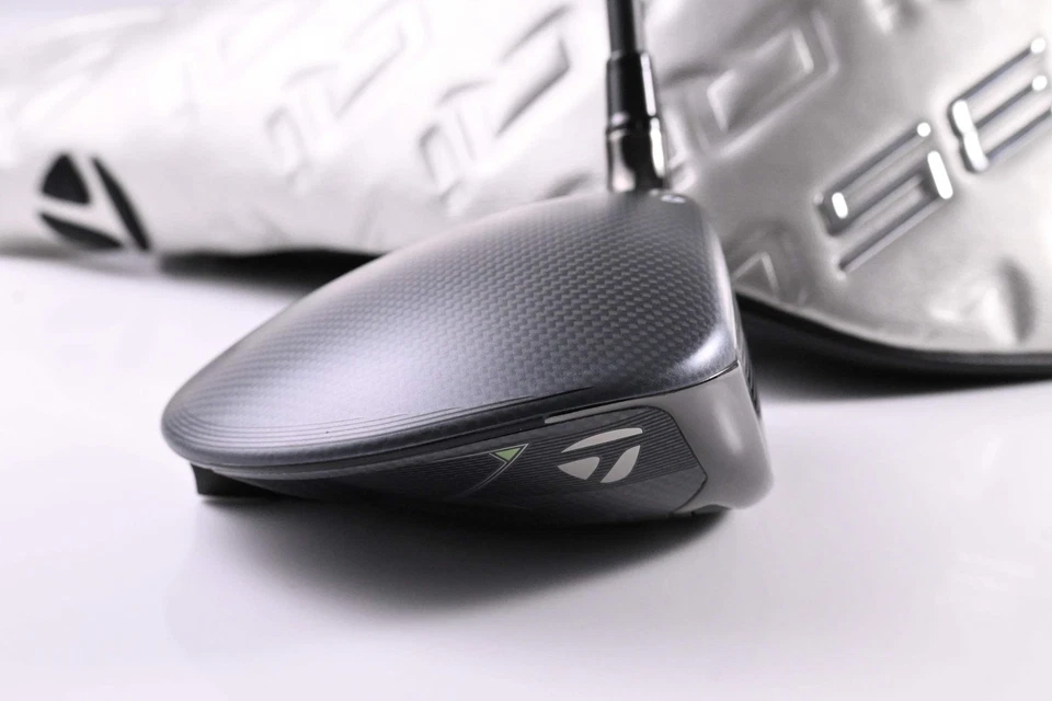 Taylormade Qi35 Driver / 10.5 Degree / Stiff Flex Fujikura Ventus Blue 5 Shaft - Image 3 of 4