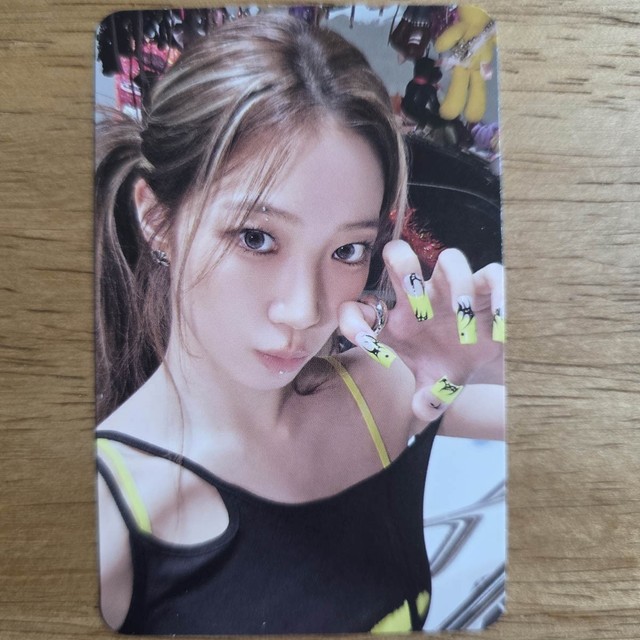 Kazuha Official Photocard Le Sserafim 1st Single Album Spaghetti Genuine