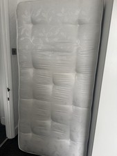 Single Bed – Pocket Memory 2000 Mattress – Used, Good Condition