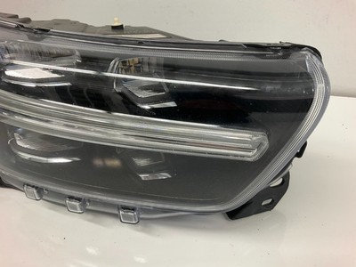19-22 Volvo XC40 Right Adaptive Headlight Assembly JB0B 31655999