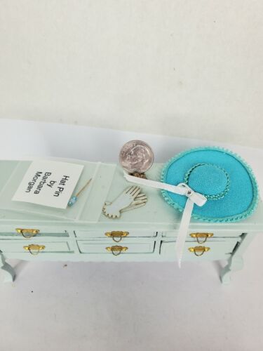 Lotto guanti donna cappello vittoriano miniatura vintage casa delle bambole 1:12 vanità camera da letto articolo - Foto 2 di 5