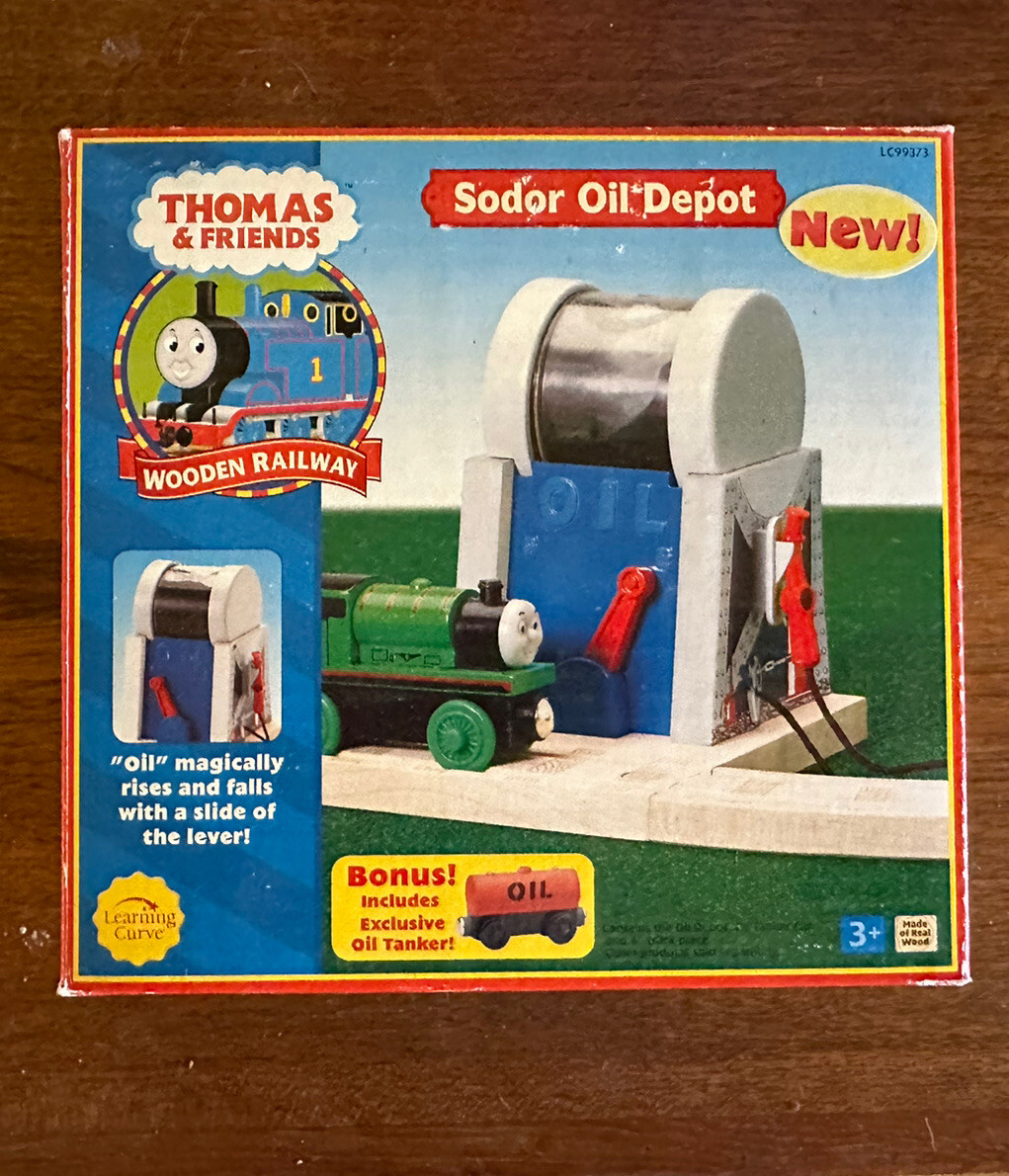 Wooden Thomas Train Sodor Oil Depot Playset with Red Tanker - New-image