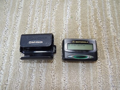 Vintage Motorola Bell Atlantic Pager Basic Beeper w/ Holder Clip - A03ERB5911AA