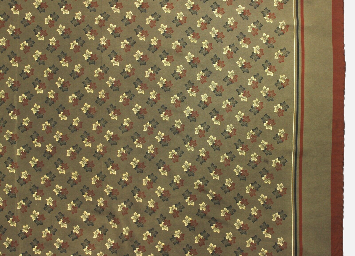 Foulard Vintage En Soie - Marque Jacques Roger - Motif Floral Multicolore - Fait Main En France
