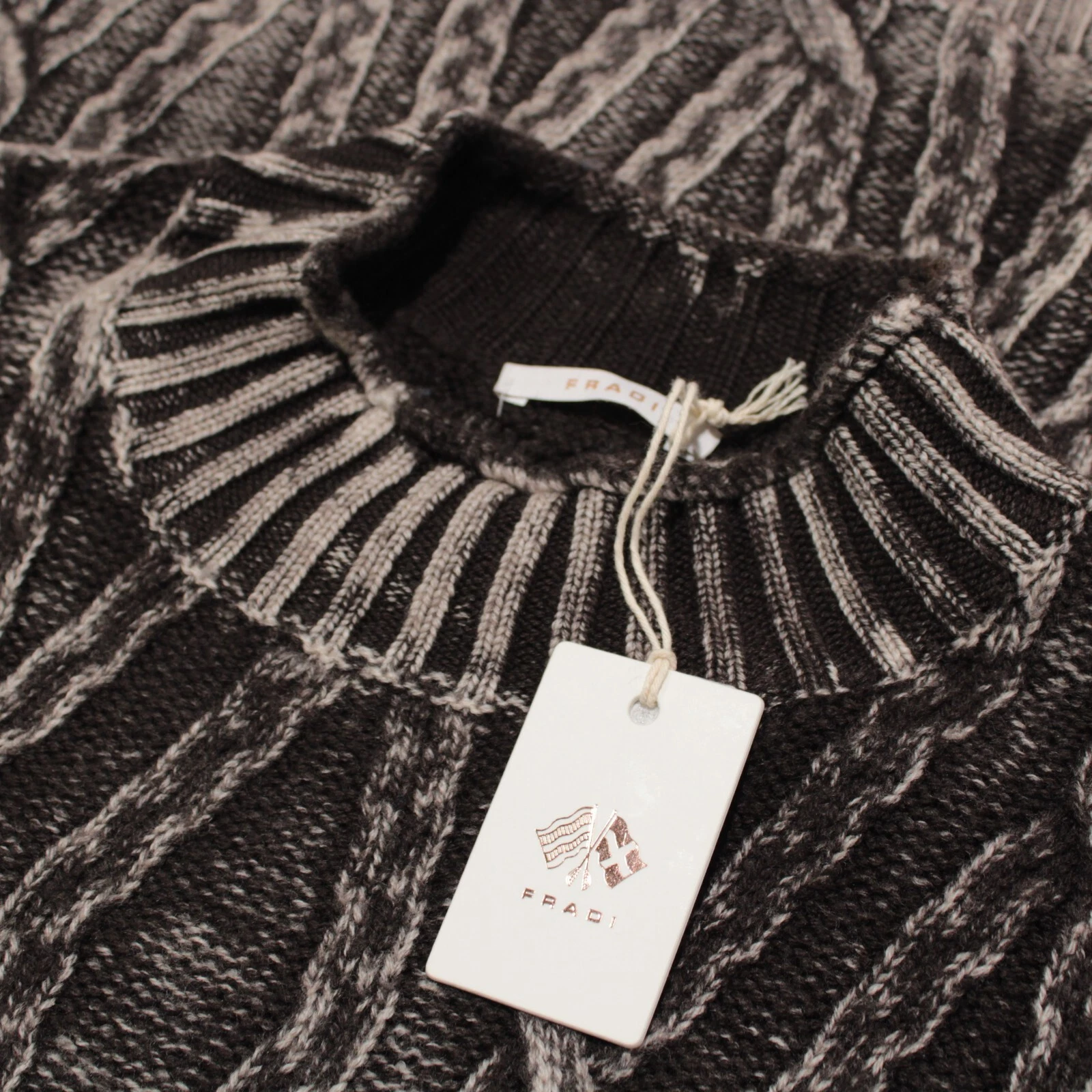 Fradi NWT Crew Neck Sweater Size XXL US In Brown Cable Knit 100% Wool
