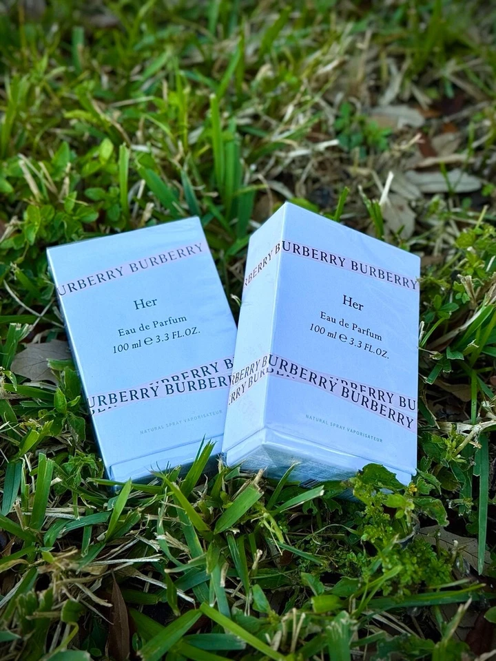 Burberry Her Eau De Parfum Perfume Spray for Women 100 ml / 3.3 oz - Image 3 of 3