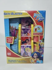DC COMICS SUPER HERO GIRLS WATER BATH BLASTER + 4 FOAM TARGETS + BODY WASH