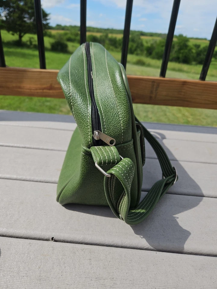 Cartera/bolso de transporte vintage retro de vinilo verde MCM de los años 60 Foto 3 de 4
