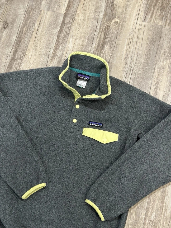 Pullover polar Patagonia Synchilla Snap-T gris amarillo neón para mujer talla XS Foto 3 de 4